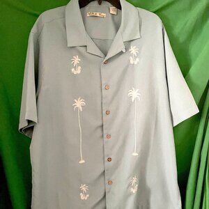 Batik Bay Poly Mens large (L) short sleeve button down shirt
